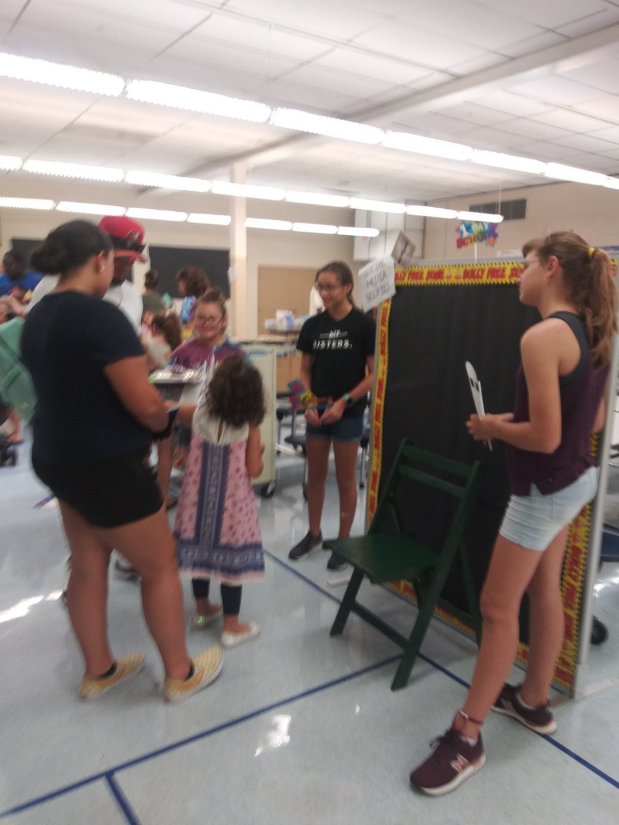 Angela Rahilly tweet media