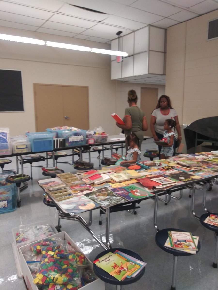 Angela Rahilly tweet media