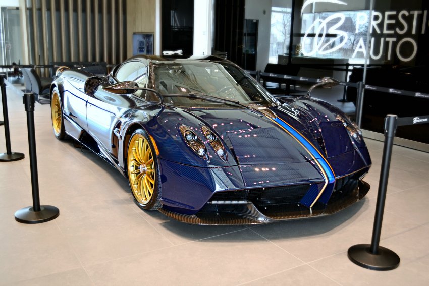 racetherunway's tweet photo. Two other hypercars that you see at Race the Runway this Saturday...and, yes.....there will be a silent auction for rips down Runway 24 as a passenger in these beauties too! https://t.co/eroAFYpLgm