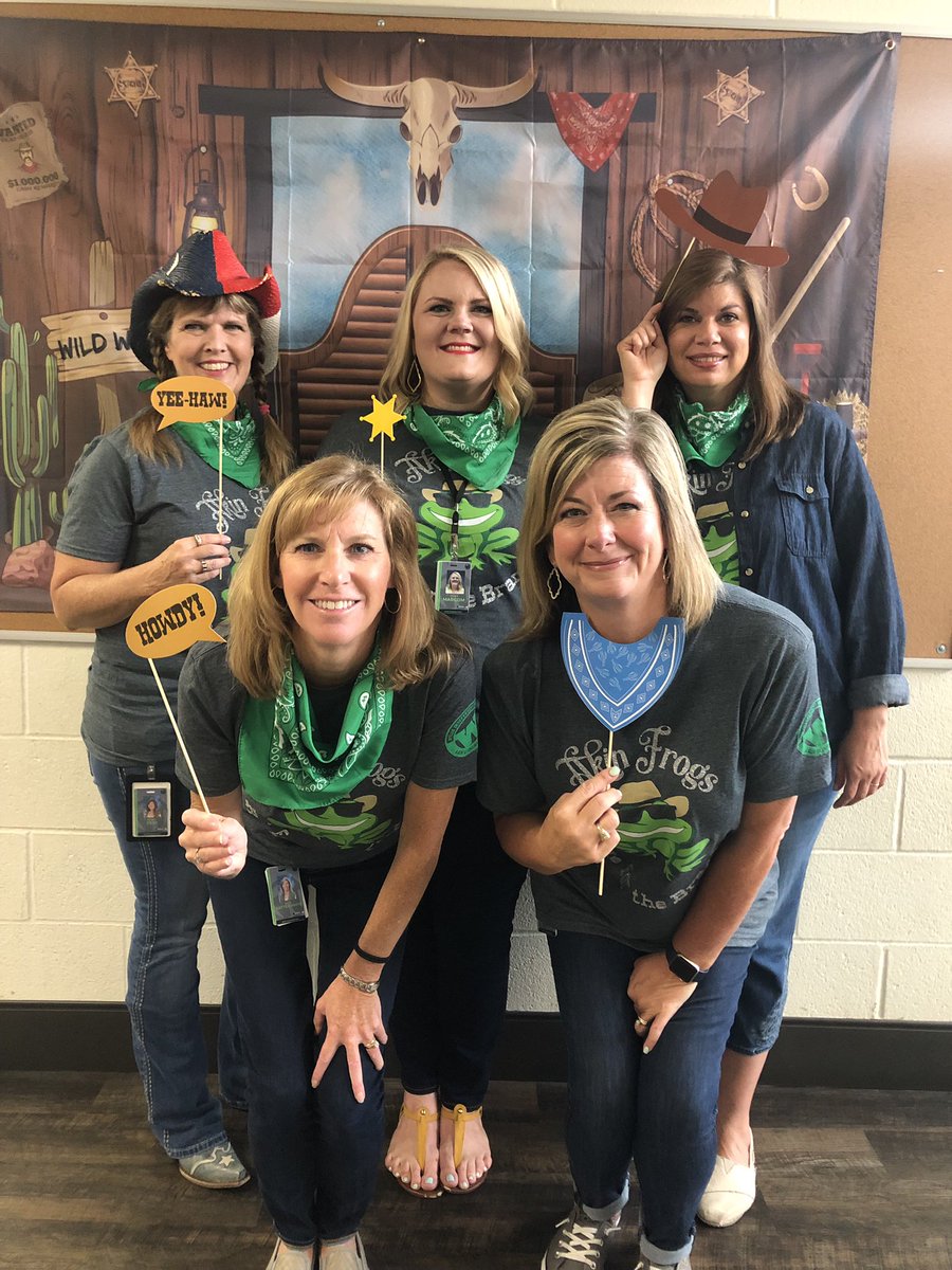 MrsMarcomsFrogs's tweet photo. So proud to now be a 🐸! Akin #froglife! #rideforthebrandwisd https://t.co/9ofV7ds9Mz
