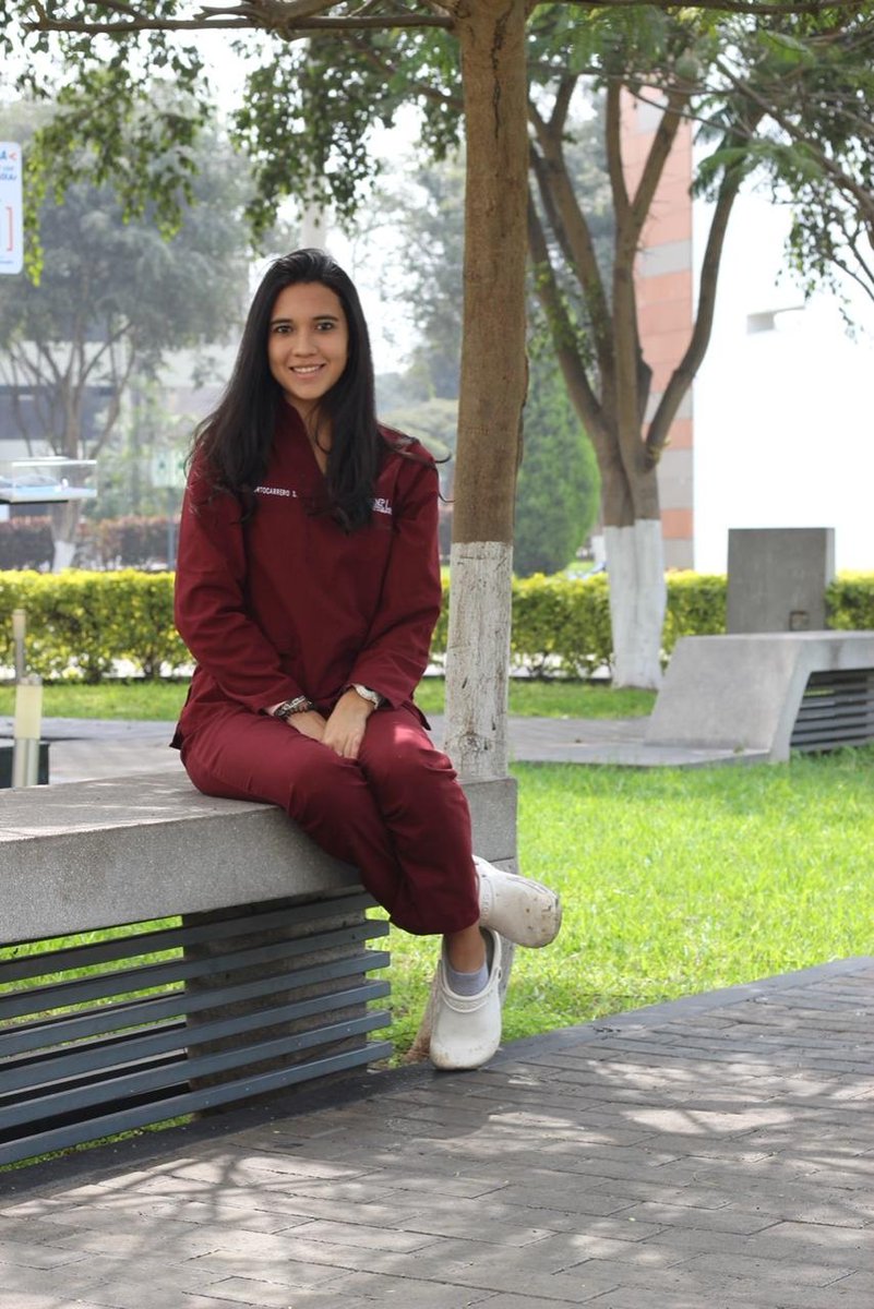 spdm97's tweet photo. Un día lindo 🧠🎓 #guindaporsiempre #bestprom #bestuniform #photoshooting https://t.co/2Ntmq1cN0Z