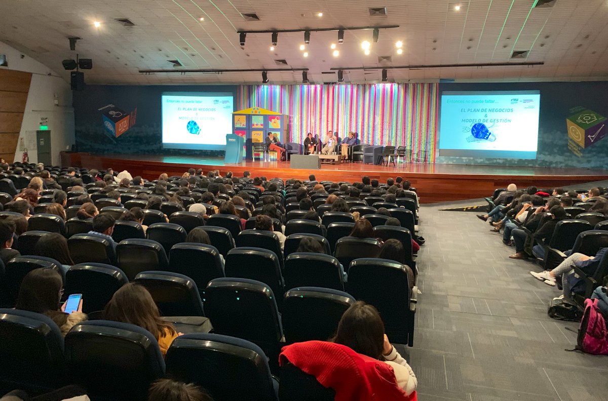 ¿Cómo promover ciudades para la gente con espacio público amable e incluyente? Compartimos ideas desde el Foro Internacional de Intervenciones Urbanas del <a href="/PlacemakingLat/">Placemaking América Latina</a> Lima🇵🇪 2019. #LABCiudades de <a href="/el_BID/">Banco Interamericano de Desarrollo</a> apoyando la innovación urbana en la región! <a href="/OcupaTuCalle/">Ocupa Tu Calle</a> <a href="/limacomovamos/">Lima Cómo Vamos</a>