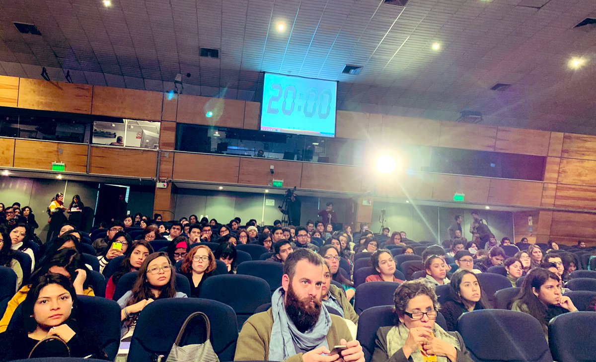 JuanPabloLopezG's tweet photo. ¿Cómo promover ciudades para la gente con espacio público amable e incluyente? Compartimos ideas desde el Foro Internacional de Intervenciones Urbanas del @PlacemakingLat Lima🇵🇪 2019. #LABCiudades de @el_BID apoyando la innovación urbana en la región! @OcupaTuCalle @limacomovamos https://t.co/PiEcakiXWq