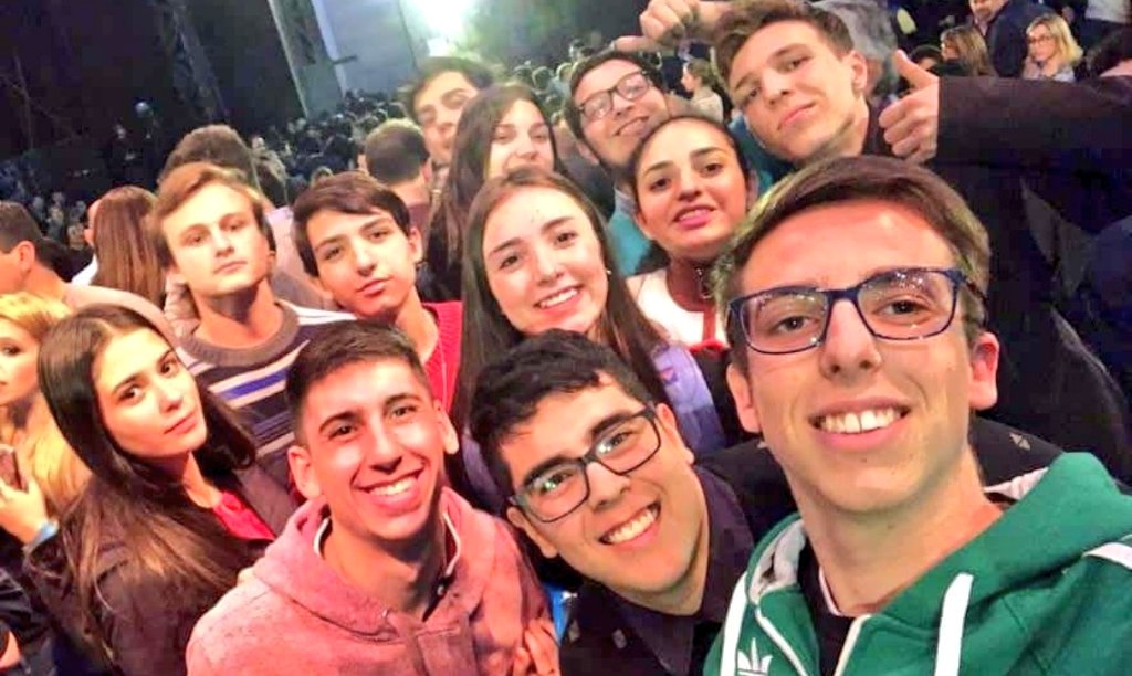 CarlosMaizon's tweet photo. De distintos lugares de la seccional seguimos no aflojamos https://t.co/oti2YFqBrv