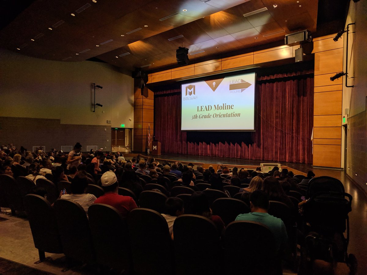 CvMoline's tweet photo. Great turnout for 5th graders to receive their new Chromebook for the upcoming school year! #leadmoline https://t.co/MHcpVefrg5
