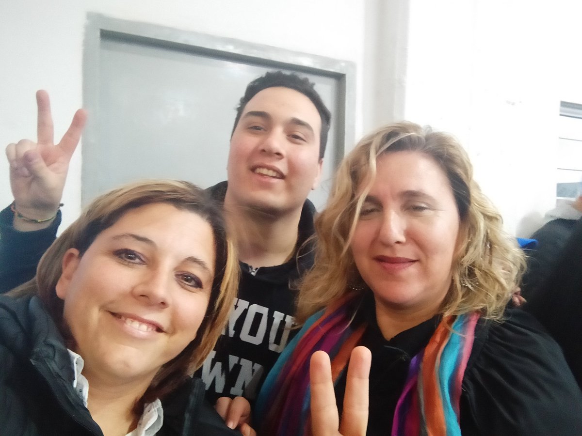 sole_mv's tweet photo. Escuchando a Máximo en la Cuenta regresiva! Vamos a volver!!! https://t.co/Z4Puy4Yy7s