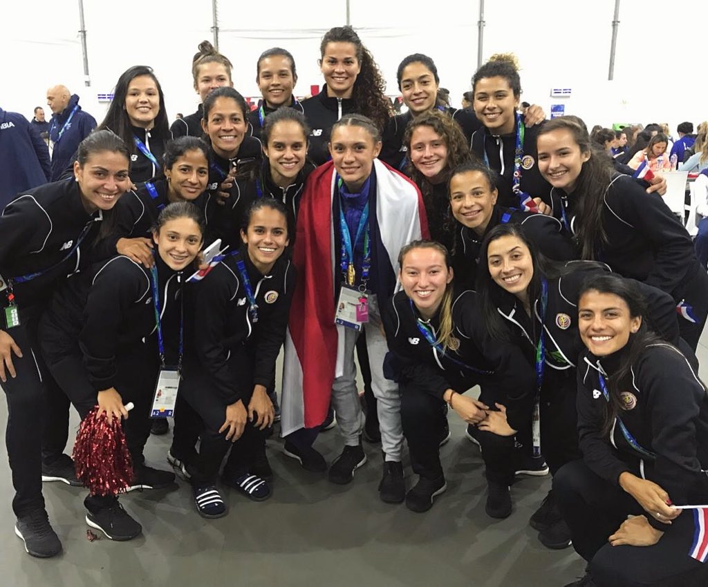 noebermudez_13's tweet photo. Admiración total por Andrea 🥇🇨🇷🙌🏽
Que orgullosas nos hacés sentir!!! https://t.co/5yS47EFLxw