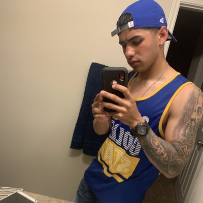 leyrux23's tweet photo. #NewProfilePic https://t.co/sVkaaE0adT