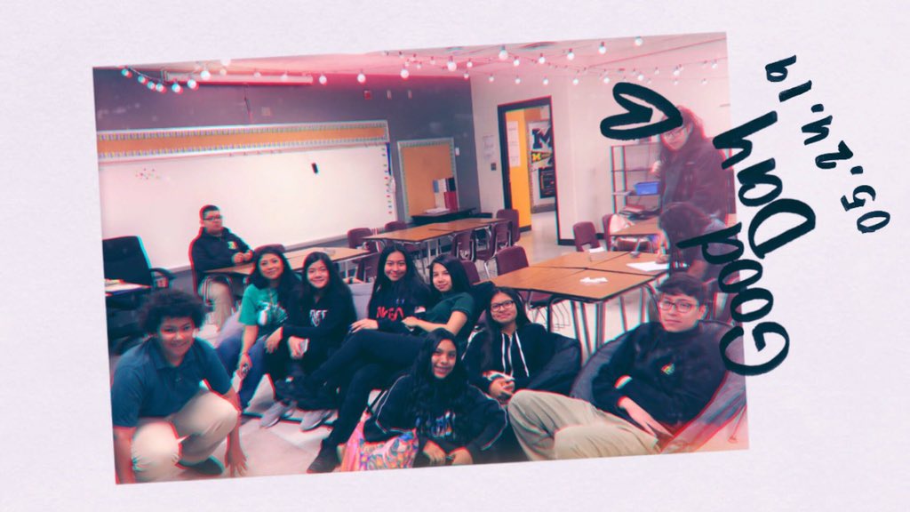 Yuri_Lewis_'s tweet photo. Reading and Writing teacher 👩🏻‍🏫 here with an idea for a dream classroom for my kiddos. Please help me #clearthelist  #clearthelisttexas #clearthelisttx to create a book loving atmosphere https://t.co/WnjcIPJZdf https://t.co/mWCAsYADUa