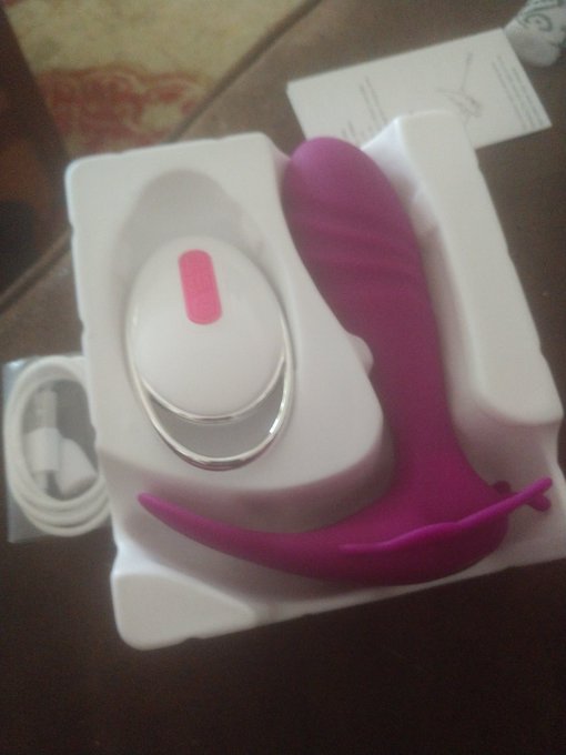 Im already a fan and I haven't even tried it yet. You can't see it, yet, but this little vibe provides<a href="/tag/gypsydoe"class="tags"><span>#gypsydoe</span></a>