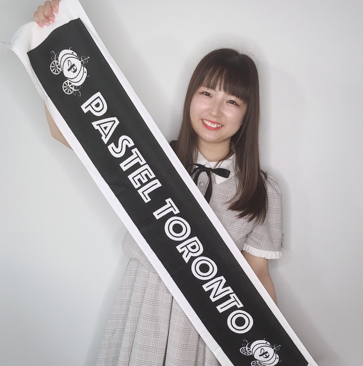 pastel_toronto's tweet photo. I will have my last performance as Pastel and an idol at Fan Expo on Friday, August 23rd😊
I will collaborate with Mika who is a singer and songwriter in Japan!
I will be giving out a Pastel towel to everyone who comes to see our Q&amp;A and performance🎁
Thank you for your support! https://t.co/UpgQn5hHY1