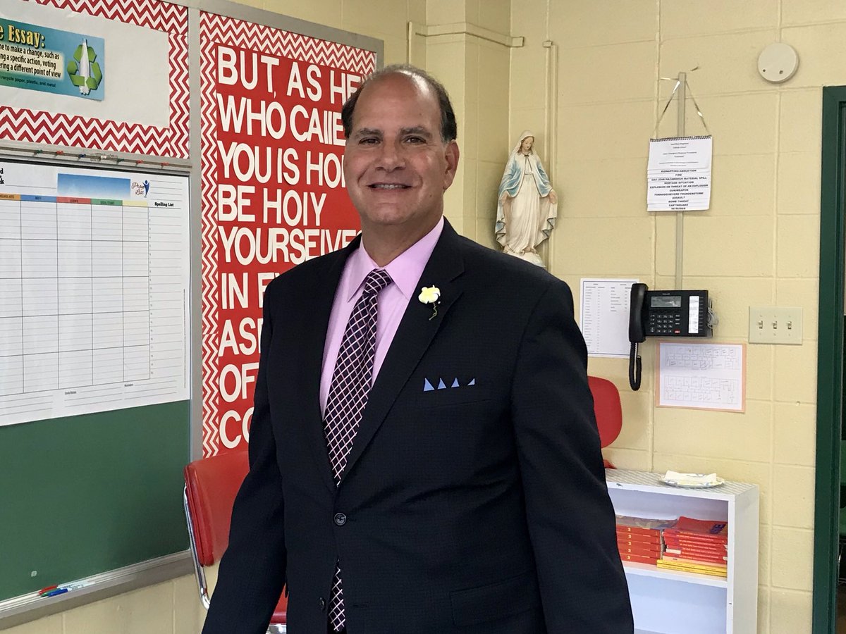 STMMschoolstl's tweet photo. Welcome to our two new faculty members...Mr. Chris Ellis our Middle School Language Arts Teacher and Mrs. Molly Frank our Learning Consultant. https://t.co/Ad6PzDbjtI