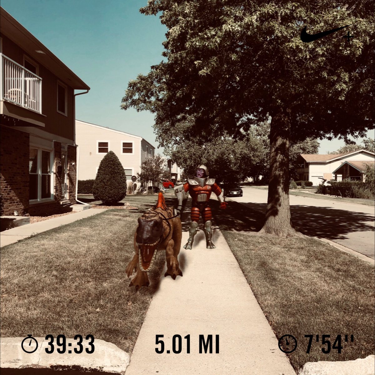 cruelmelodyband's tweet photo. You think you seen it all.
#run #running #runner #nikerunclub #nike #nikerunning #runnersoftwitter #flogg #thenewadventuresofheman #jurrasicworld #raptor #mastersoftheuniverse #heman #figurephotography #actionfigures #enlightapp #mattel https://t.co/QHrtYix3ad
