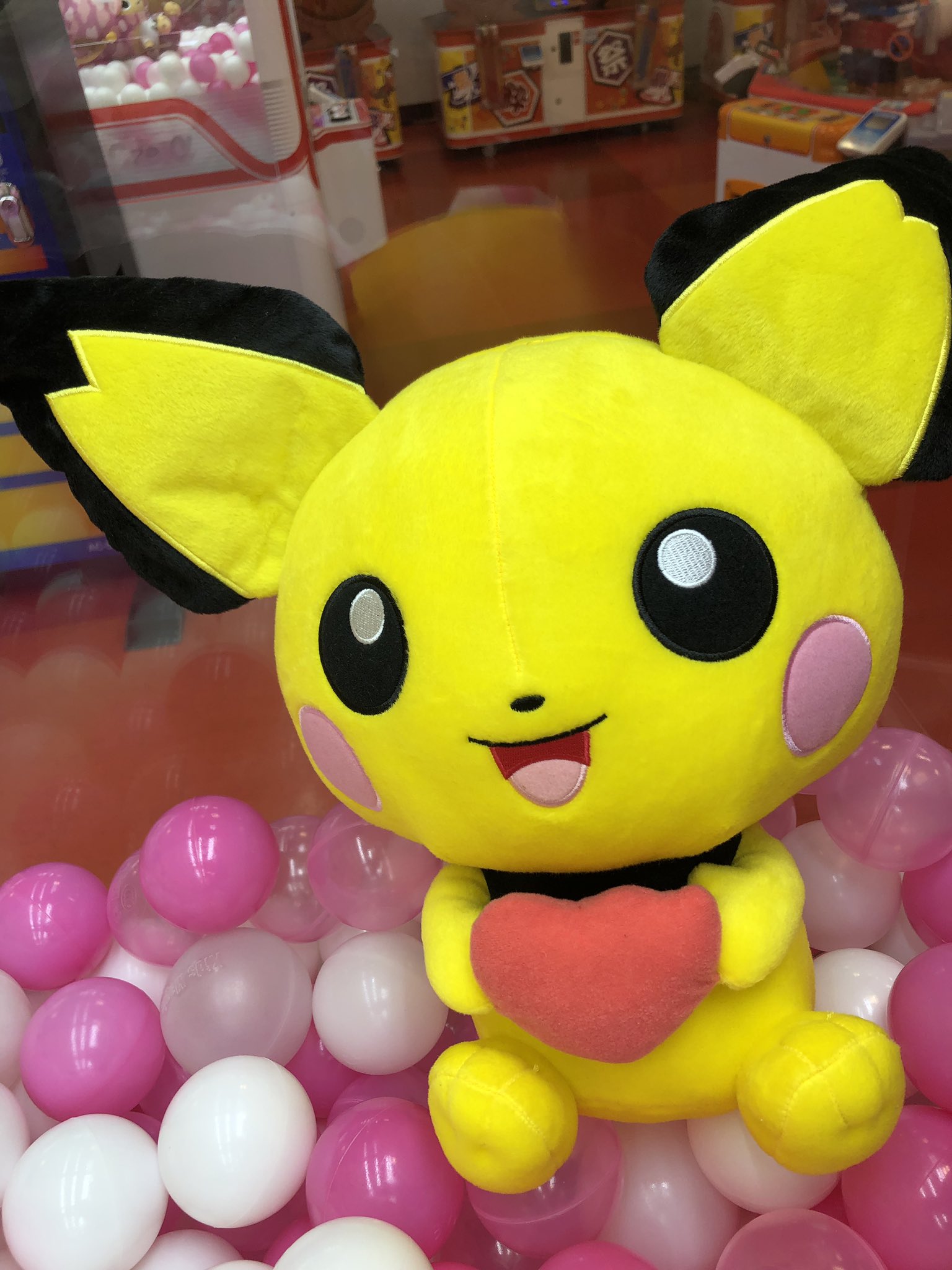 タイステ大須店 No Twitter プライズ ポケモン サン Amp ムーン もぐもぐタイム めちゃでかピチュー ぬいぐるみ 入荷してまーす かじった後でしょうか ハートが欠けてますが そこよりも視線があざとい笑顔に向いてしまいます んんんん がわいい