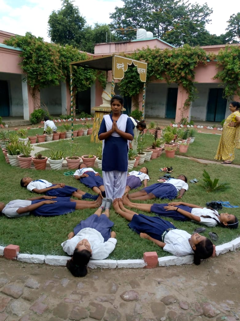Naim4change's tweet photo. #TransformingSheikhpura
Middle School Maur did #Extra_curricular activities to increase Attendance and participation Inschool. #Using_different_means for students participation.
@baba_rajdev @amit4change @sourabhkumar343 @teachersofbihar https://t.co/TeqxUDqFQX