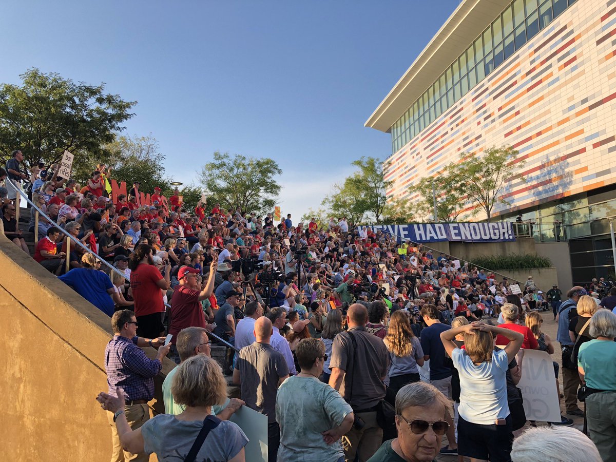 RepTimRyan's tweet photo. Thank you to everyone who stopped along the #CaravanForChange route, joined the caravan, or came out to tonight's rally—activists, local leaders &amp; community members. 

We've got to keep the same energy every single day if we're going to #EndGunViolence and make a change. https://t.co/l0T5CcQoen