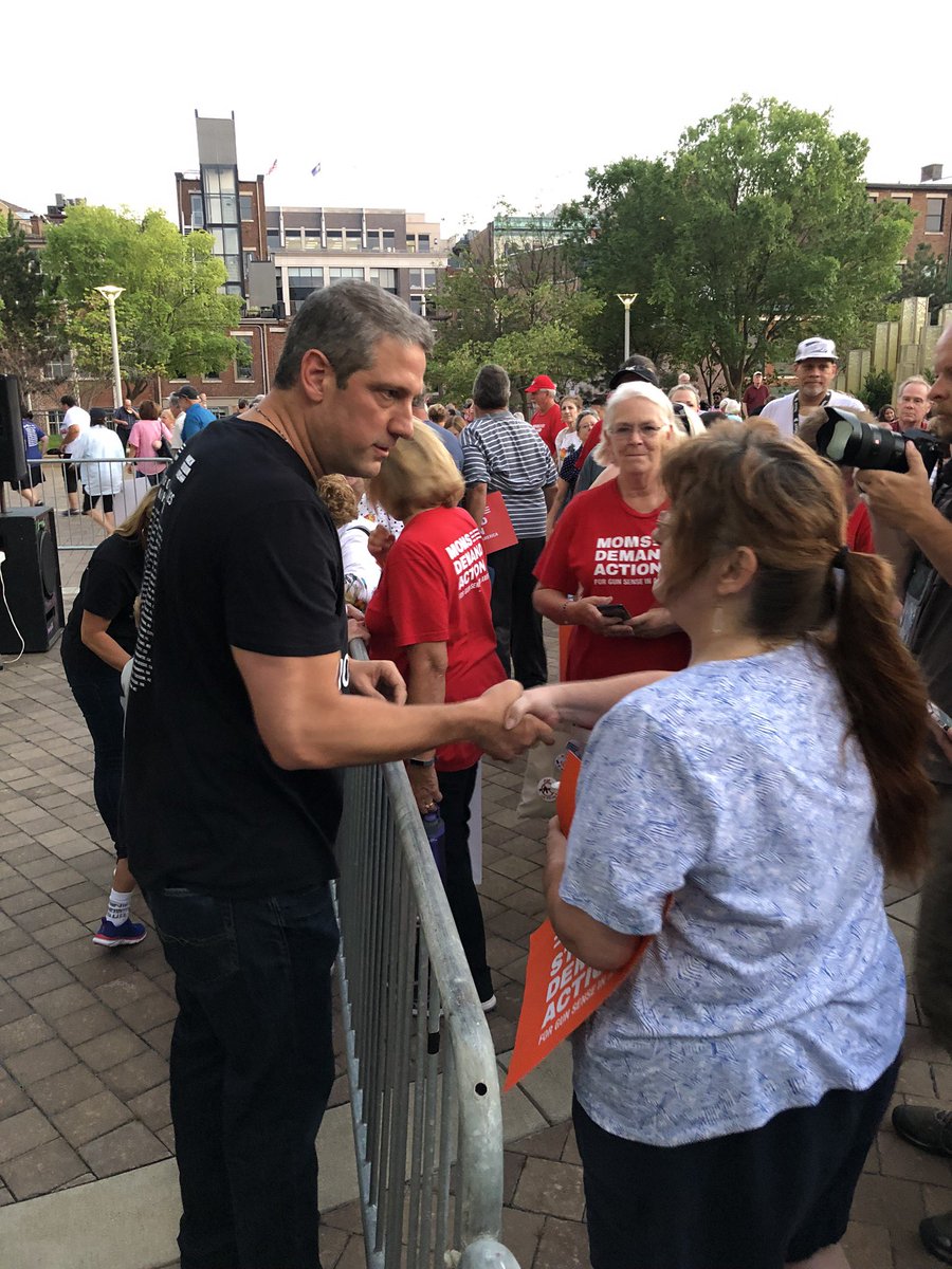 RepTimRyan's tweet photo. Thank you to everyone who stopped along the #CaravanForChange route, joined the caravan, or came out to tonight's rally—activists, local leaders &amp; community members. 

We've got to keep the same energy every single day if we're going to #EndGunViolence and make a change. https://t.co/l0T5CcQoen