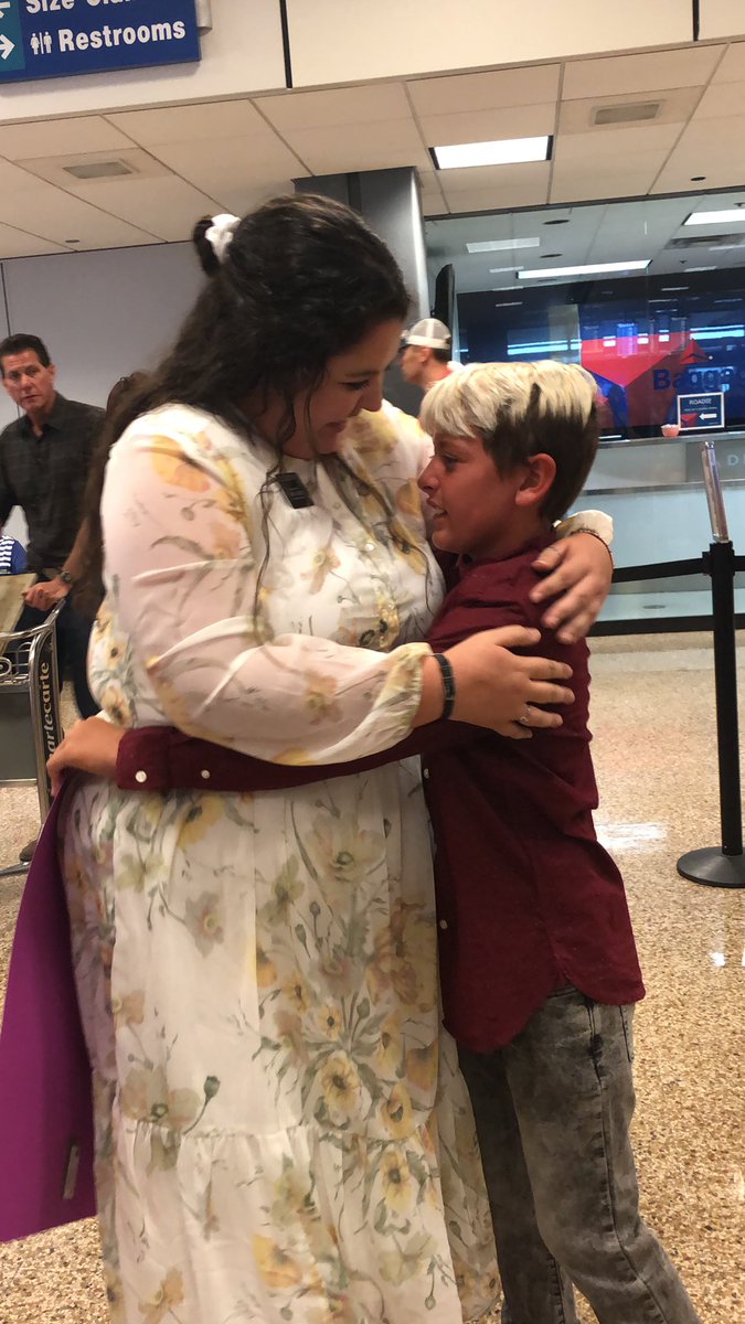 omarie_sid's tweet photo. Yah girls back! I’m so grateful I got to serve the Lord &amp; the people of Florida! I will be reporting on the many miracles I saw Sunday (the 11th) at 10:30am @ 1239 Country Creek Dr. South Jordan. We will also have lunch at my house after dm me for the address :) https://t.co/i1lbdVCneJ