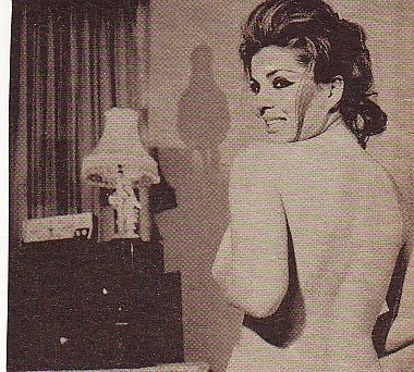 vintagerotica1's tweet photo. #Aug9 #birthday #Forouzan #فروزان #Foruzan #Foroozan #Iranian #actress #producer #dubbingartist #1960s #1970s  #beautifulbacks #vintagebeauties https://t.co/cTprybB2oA