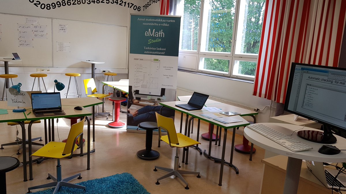 FourFerries's tweet photo. Paraisilla esittelemässä eMath Studiota. Sähköinen matematiikan vihko automaattisella tarkistuksella. https://t.co/jX2gfFFMoU