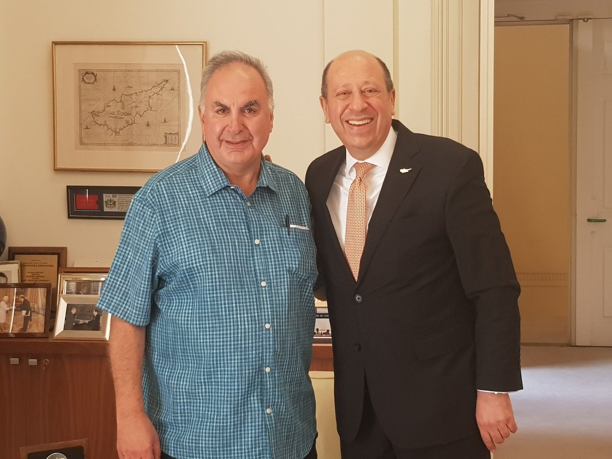 Parikiaki's tweet photo. A day with the High Commissioner of Cyprus in the UK Euripides Evriviades
https://t.co/f4PiE3iNmJ
#Cyprus #HighcommissionerofCyprusintheUK #CyprusHighCommission
#UKCypriots #EuripidesEvriviades
@eevriviades https://t.co/xaD4KgG2bX