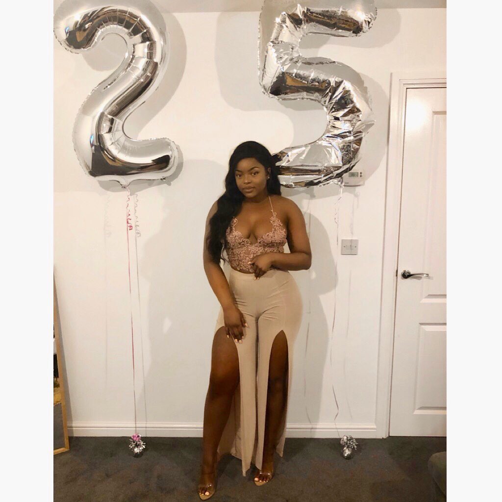 qweendivagh's tweet photo. Hooray!👯‍♀️💃🏼💃🏼 It’s my birthday once again! Wishing me, myself and I  a memorable birthday full of the Lord’s blessings. Happy birthday to me.Y’all Wish me well 😊😊🙏🏽🙏🏽❤️ https://t.co/bVln3OTviM