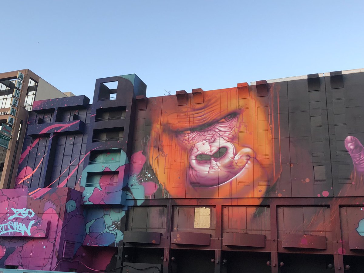 GuideduVoyage's tweet photo. [#streetartlyon / #photodujour] Photographies du Zoo Big Wall, une œuvre monumentale et éphémère de près de 2 000m2 réalisée par 👉 l’artiste #Kaloufstreet et #BlastArt) !  
📍47, boulevard Vivier-Merle à #lyon📍
#zooartshow #zooartshowlyon #peinturemurale #kaloufart https://t.co/UQOBUEXV4q