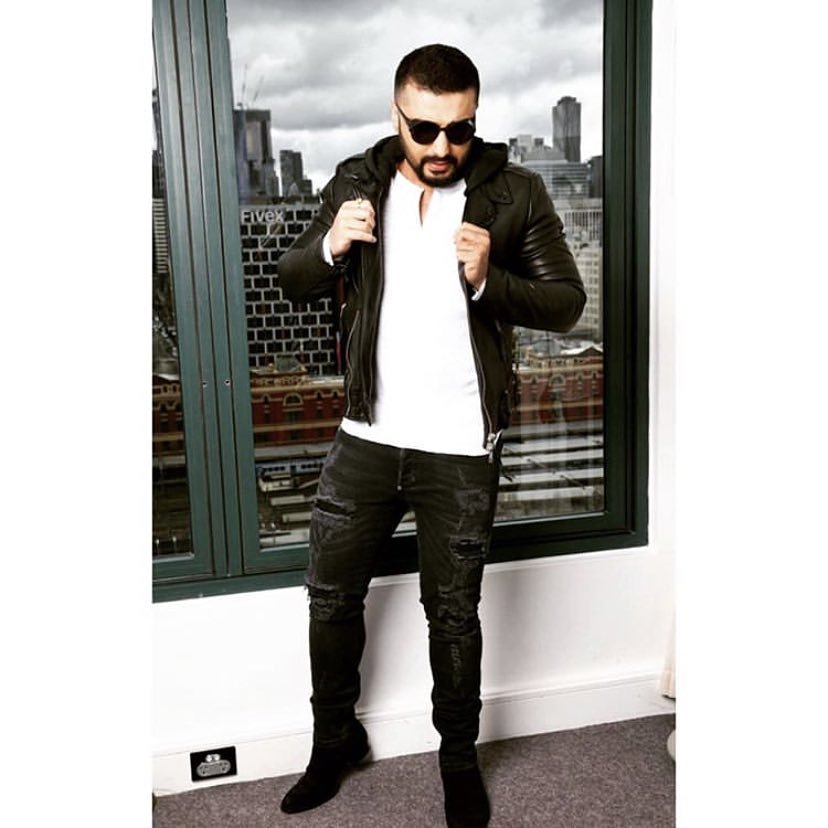 arjunkmyworld's tweet photo. Smarty @arjunk26 
#arjunkmyworld #arjunkapoor 
https://t.co/599lx6spup https://t.co/yJ5jKaggnD
