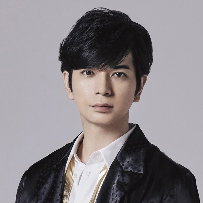 Twitter 上的 ぴざ 圧倒的顔の良さを誇る松本潤さんのアー写本当に死ぬほど顔が良い ほら全人類見て T Co M2aewcaotl Twitter