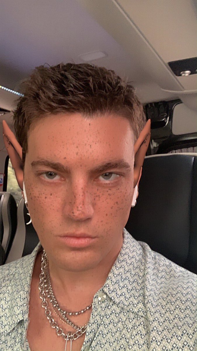 yuhlany's tweet photo. those freckles fit u u look like my age lol https://t.co/bO09Xa3c84