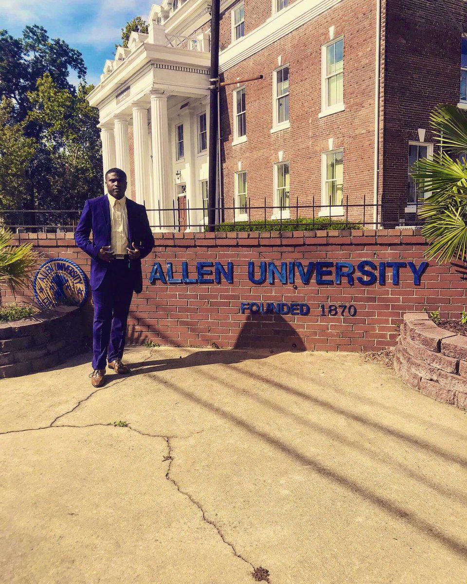 DaFreshman_G's tweet photo. A black man with Knowledge is the biggest threat in the game 🕰✊🏾#vote #Dashawn✊🏾🐐 https://t.co/V3OTAyVN2G