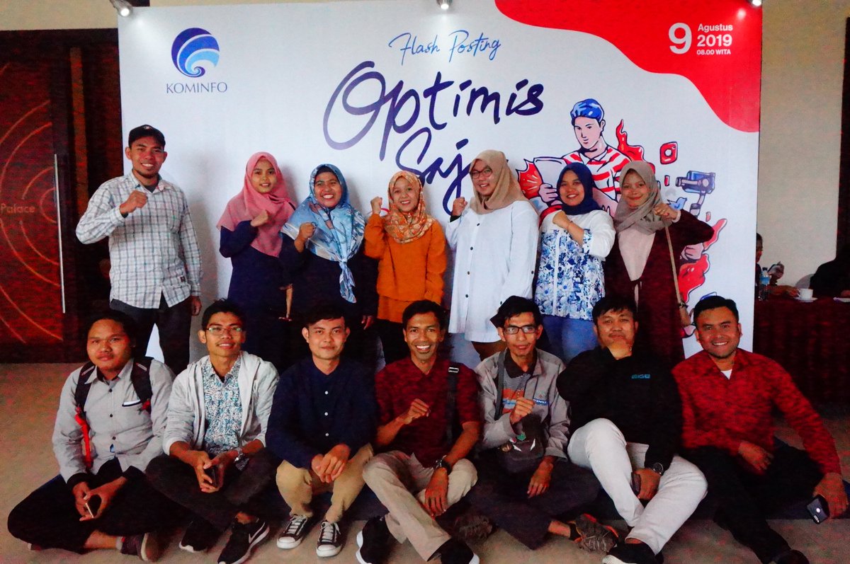 Mendengar kisah dan mimpi pemuda NTB di acara Flash Posting NTB 2019, kami mendapat tiga pertanyaan penggali jiwa dari Pak Andoko Darta. Yang digali itu jiwa, buka lubang utang ya :)

Note: Be always surrounded by inspiring people!

#OptimisAja #flashpostingntb