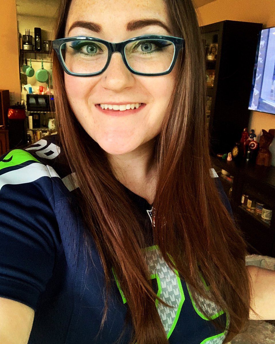 zimmy_love's tweet photo. First @Seahawks (preseason) game!!! I know some scoff at preseason but itβs a chance to see our new blood and get that #Hawks excitement going!!! Iβm ready!! #gohawks #imin #RockOutWithYourHawkOut #preseasonfootball
#DENvsSEA https://t.co/45Fbc90Skj