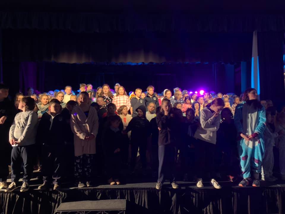 YassHighSchool's tweet photo. You won't want to miss this! #EdWeek19 #BinitBinit Learning Community Concert. Tonight, doors open 6pm @YassHighSchool Hall #EveryStudentEveryVoice @NSWEducation
'The audience can expect a jam-packed evening of entertainment' 'our version of SchoolsSpec'
https://t.co/Y60W86aHNm https://t.co/J0QHqrCs0A