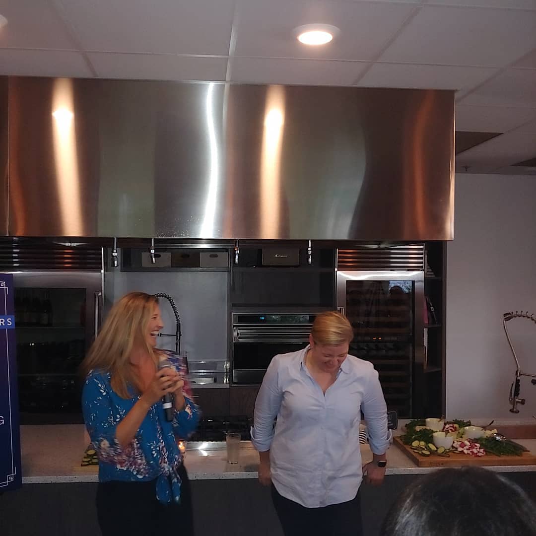 Stephwillfindit's tweet photo. Thank you @terramorhomes for a great evening Meet &amp; Greet with one of my favorite chefs The Triangle James Beard Winner @ashley_christensen #realtorlife #realtorlife #meetandgreet #ashleychristensen #poolesdiner #deathandtaxes #raleighnc #downtownraleigh #beasleyschickenandhoney https://t.co/Z9muampjPd