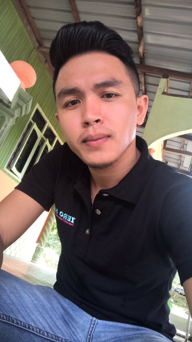 sakithatikeTu's tweet photo. Td p pasar,ada laa a few org tegur, “ ehh makin lawa kulit,pakai ape?” 😂😂😂 . I take time tak lama pun utk recover kulit,ada yg nak tahu tips tak? 🙈🙈😅.. dgn syarat,carikan i jodoh/bae, kesian kot i single dah lama😅😅😅😅 https://t.co/8t1WPFCxYn