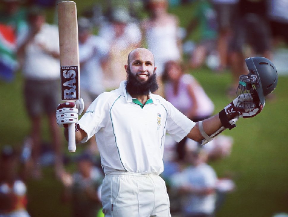 faf1307's tweet photo. The mighty # @amlahash ... The Father figure of our team.  So much wisdom , so much humility , always a smile on ur face and has been the rock of the batting line up for as long as I can remember. Well done on ur legendary career bud. THANK YOU !!! We definitely gonna miss you https://t.co/ILwp12URER