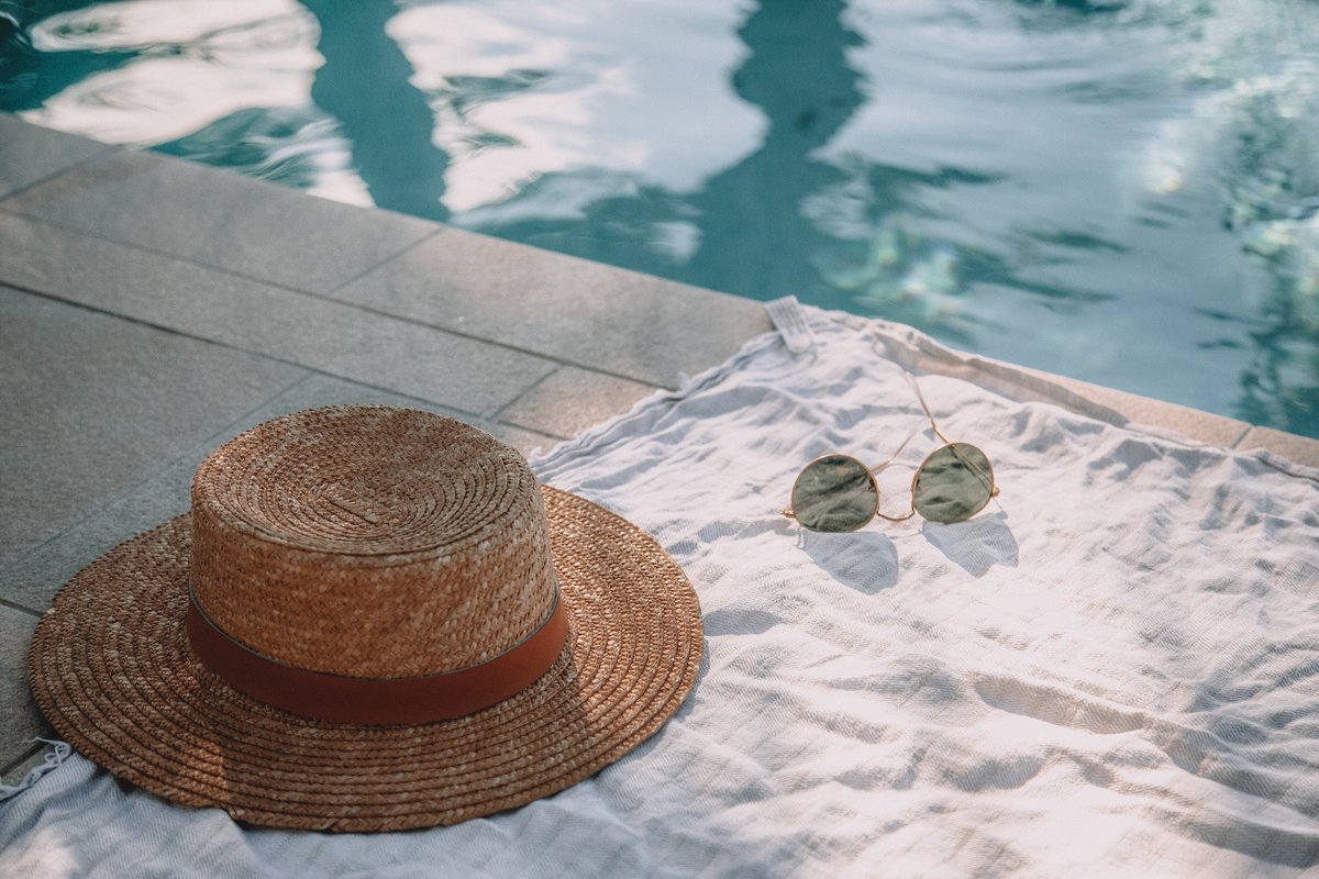 Winter in Noosa looks a lot like this 😍 With heated pools and the ocean on your door step what more could you need for a little winter getaway?! Book your stay with us now bit.ly/2yPzZLA