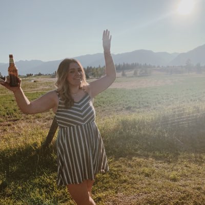Jordan_bauder's tweet photo. Oh my gosh she’s so quirky and cute! #NewProfilePic https://t.co/ILrE7bMDKD