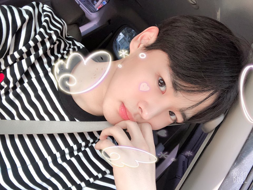 NewWorld_VICTON's tweet photo. [#병찬] 오늘은 1004일이래욤! 저는 항상앨리스 곁을 지키는 병찬천사..!ㅎ💕💕🐥🐶 https://t.co/FQTBDCg8Jb