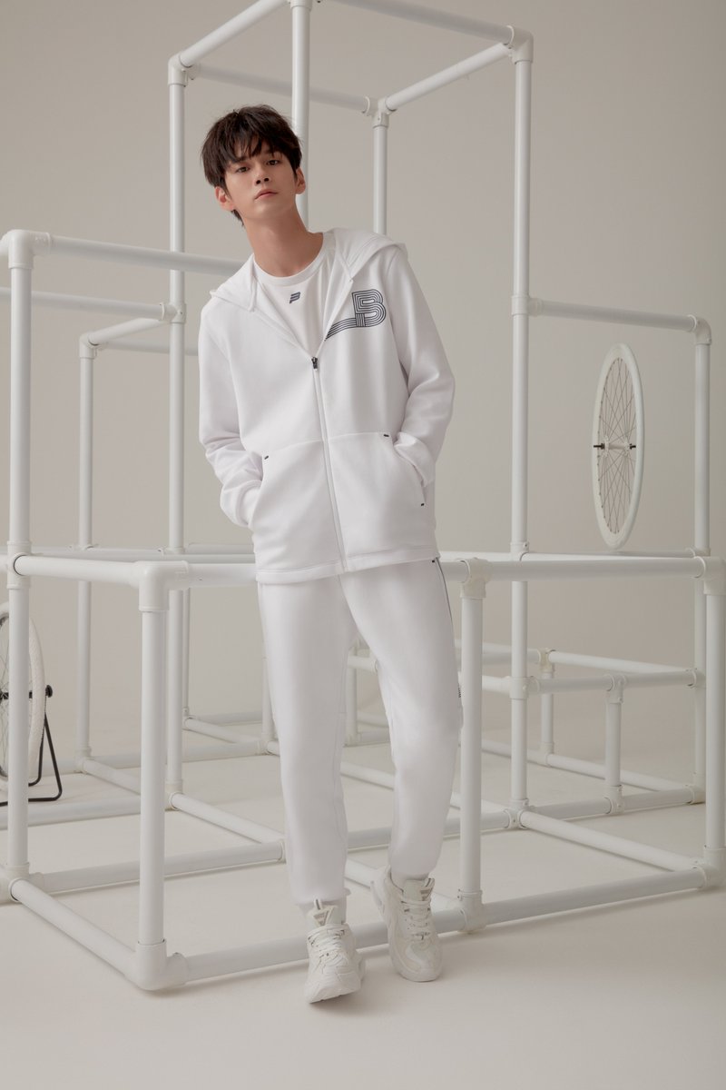 토토로 tweet media