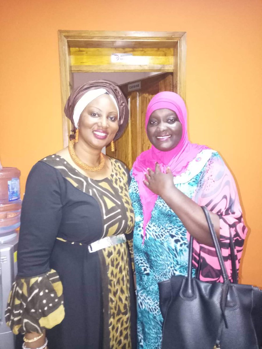 Il est important d’avoir des rôles-modèles
Ni des super-stars, ni des modèles de perfection… juste des personnes qui ont cheminé et qui peuvent inspirer les autres.

#CK
#Sage_femme_engagée 
#NabouFall

Pétillante journée