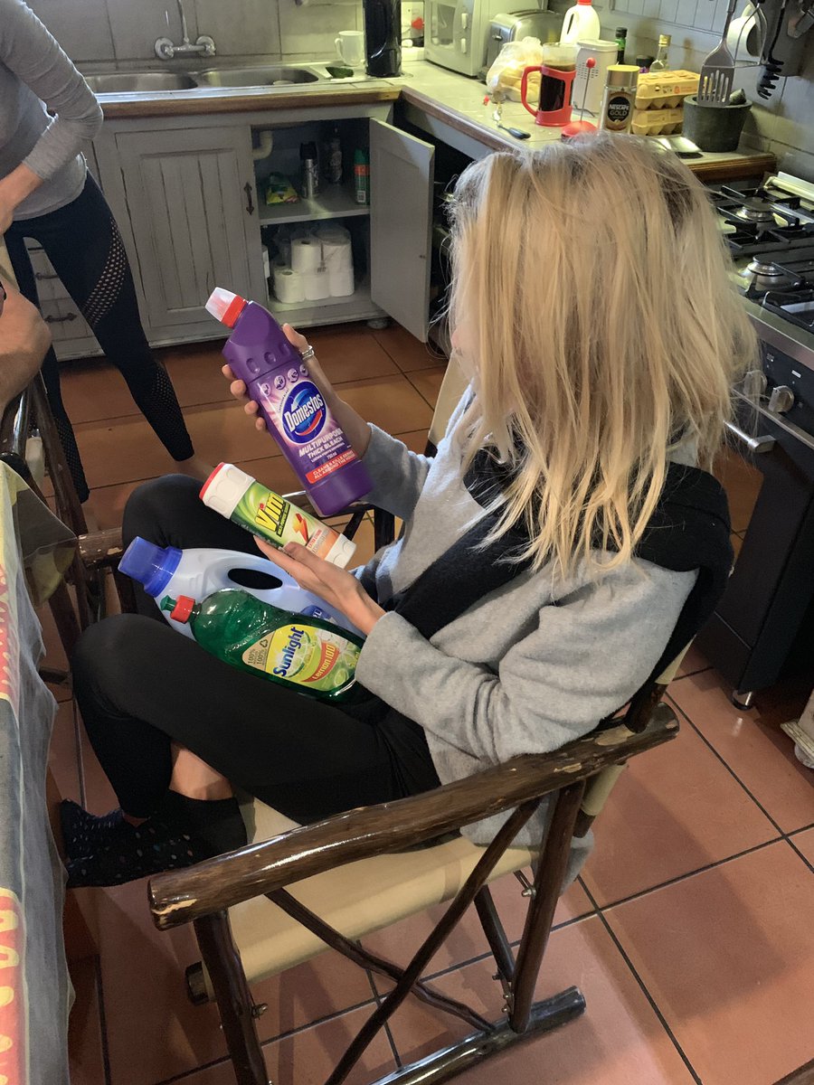 Happy Women’s Day from the patriarchy. #gifthamper #feminism 😘