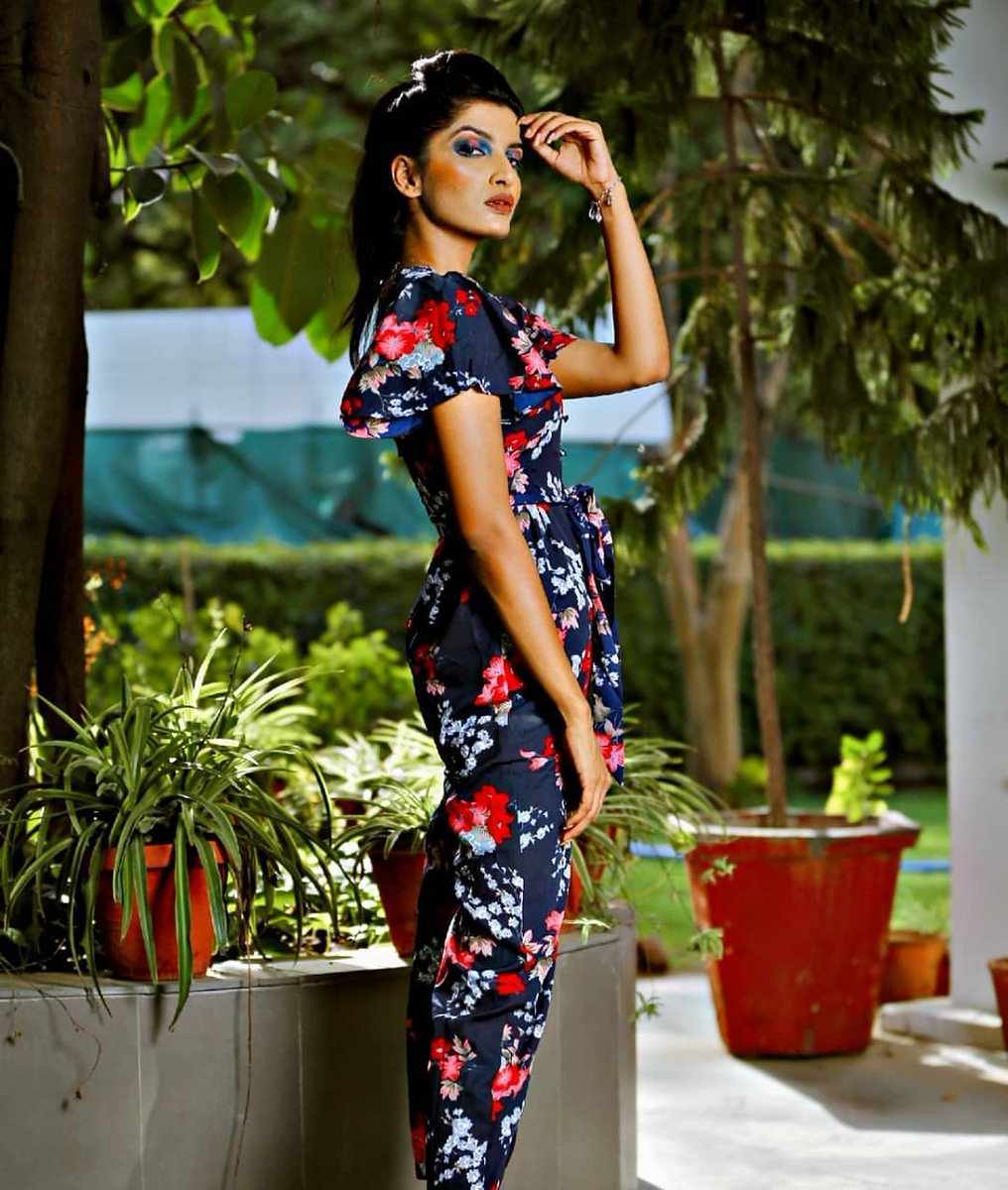 AsortWorld's tweet photo. @5hruzpire looking stunning in her Amiiga floral jumpsuit! Such glam!
#amiigaisyou #amiigaforyou #thereforyou #summercollection #newbrand #branchlaunch #ootdguide #ootdmagazine #styleinspiration #fashiontrends #trendingnow #womensfashion #chickmagnet #womenswear #amiiga https://t.co/dyOZANScaG