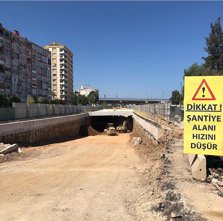 izmirsehirici's tweet photo. Üçkuyular alt geçit çalışması bitmek üzere...
#uckuyular #balcova #goztepe https://t.co/FQMyyzVaUo
