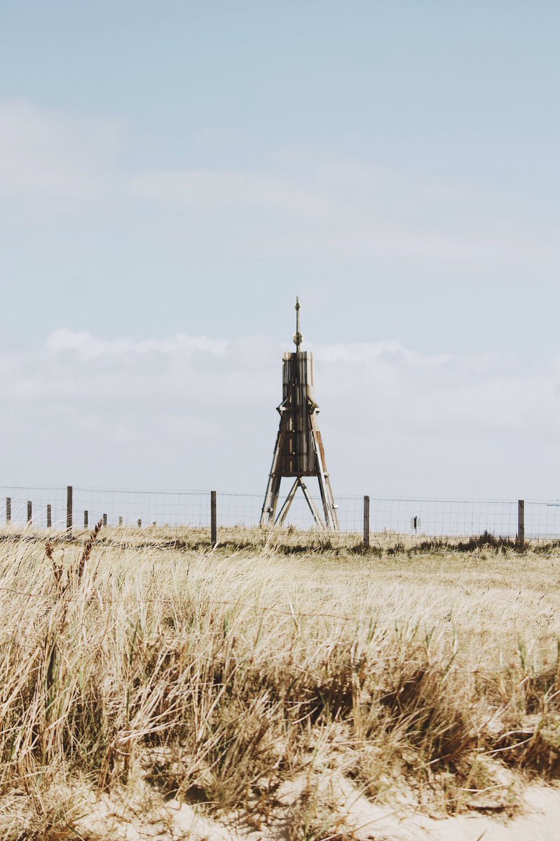 LottaLaden's tweet photo. Guten Morgen von der Nordseeküste ⚓️ Wart ihr schon mal bei uns in Cuxhaven? 🌾#geliebtescuxhaven #cuxhaven #kugelbake #lottaladen https://t.co/WshLt5YsRp
