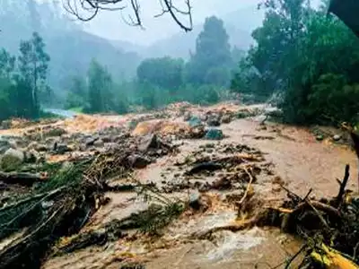 EndrumCovai's tweet photo. நீலகிரியில் கனமழை : 5 பேர் உயிரிழப்பு
#Heavyrains #Nigris #UpdateNews360 https://t.co/ikbyUUZeh1