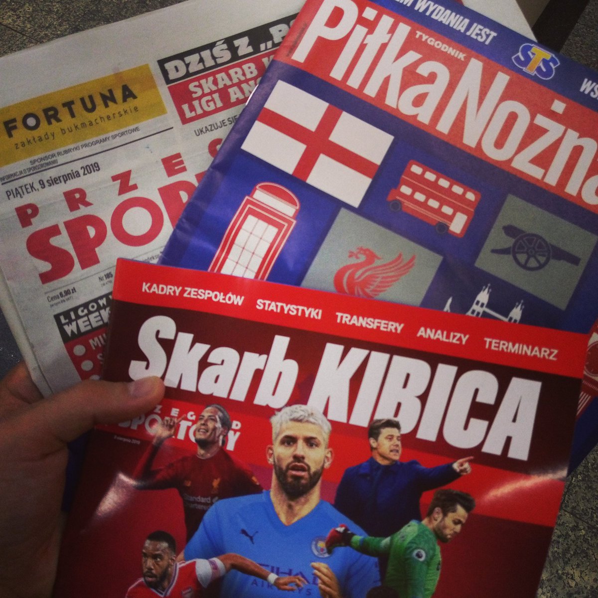 KlepackiT's tweet photo. Ostatnia prosta dywagacji, analiz i przypuszczeń. Czas na krew, pot i łzy. Startuje najlepsza liga świata :) @przeglad @PilkaNozna_pl #premierleauge https://t.co/jzzXTzCISh