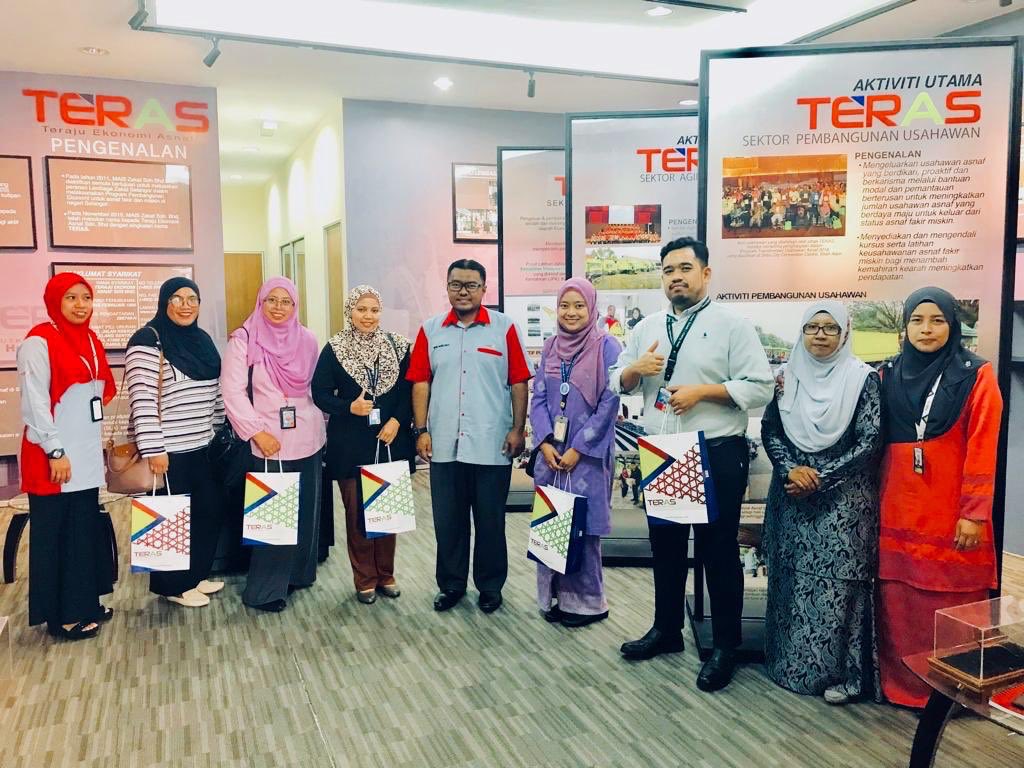 Malaysia Airports On Twitter Mesin Mesin Jahit Ini Adalah Untuk Kegunaan Para Asnaf Dan Akan Menjadi Salah Satu Inisiatif Mereka Dalam Mencari Punca Seharian Program Yang Di Bawah Kendalian Teraju Ekonomi Asnaf Sdn