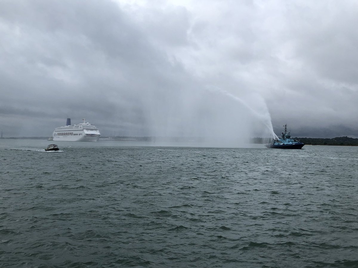 NealHusseyUK's tweet photo. A fitting #FarewellOriana After 24 of dedicated service to @pandocruises https://t.co/kaGssI2I8I
